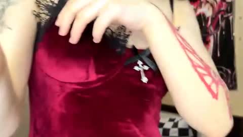 lil silvian online show from July 9, 5:59 pm