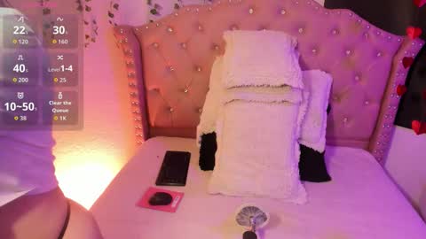 lila_cox online show from October 28, 12:00 pm