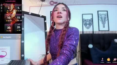 Snapshot of lila_elliot chatting on October 7, 8:24 pm Lila online show from October 7, 8:24 pm