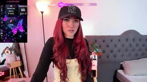 Snapshot of lila_elliot chatting on September 29, 7:52 pm Lila online show from September 29, 7:52 pm