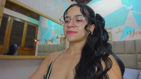 Snapshot of lila_foox chatting on December 30, 7:11 pm LILA online show from December 30, 7:11 pm