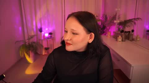  Lila  online show from October 11, 2:09 pm