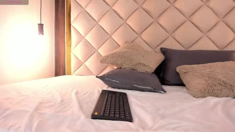 Lila  online show from April 10, 6:30 am