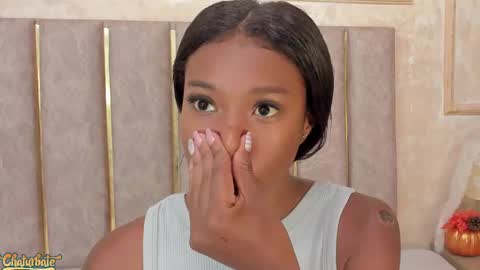 lila bailey  online show from October 27, 7:52 pm