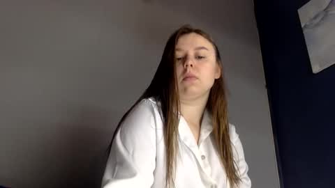 Lily online show from October 7, 5:45 am