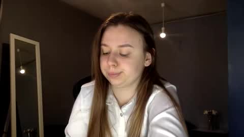 Lily online show from September 26, 7:17 am