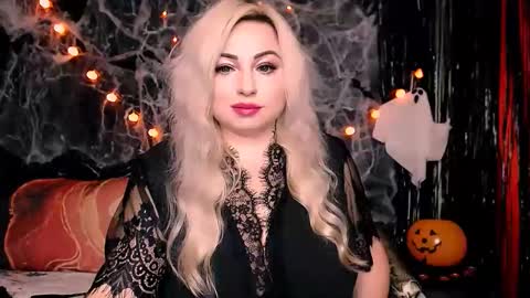 LilaShiny online show from October 29, 2:49 am