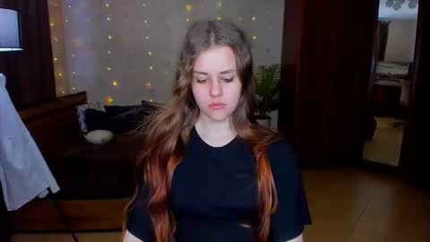 LilaSparkling online show from June 11, 9:39 am
