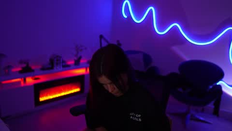 Rebecca online show from March 6, 7:58 am