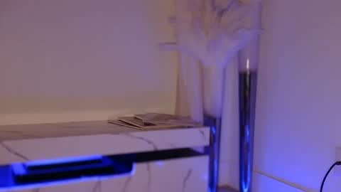 Rebecca online show from September 25, 5:28 am