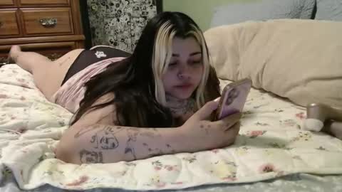 Snapshot of lilcandybits chatting on March 12, 2:30 am candy online show from March 12, 2:30 am