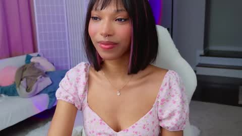 evie online show from March 12, 12:53 am