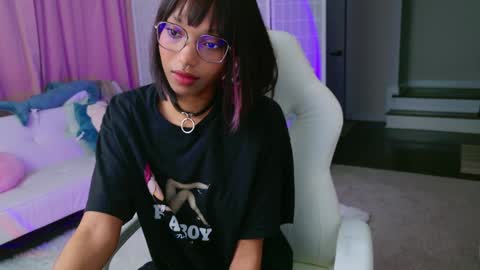 evie online show from January 23, 2:44 am