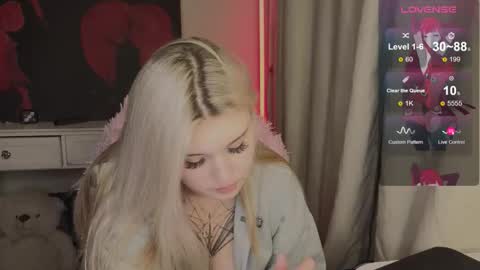 Snapshot of lilhornyprincess chatting on October 9, 5:17 pm Nika and Lori online show from October 9, 5:17 pm