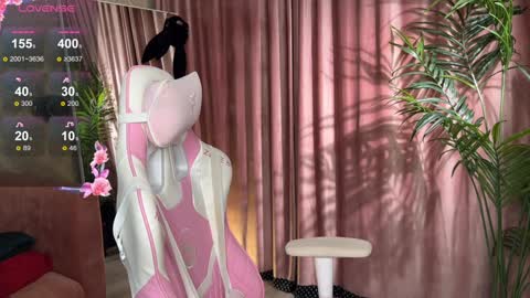 Snapshot of lili_01 chatting on September 23, 9:29 am Lili online show from September 23, 9:29 am