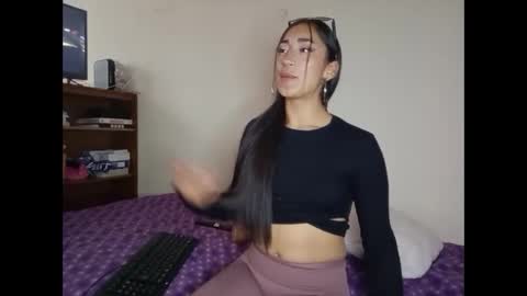 lili__lopez777 online show from November 27, 8:12 pm