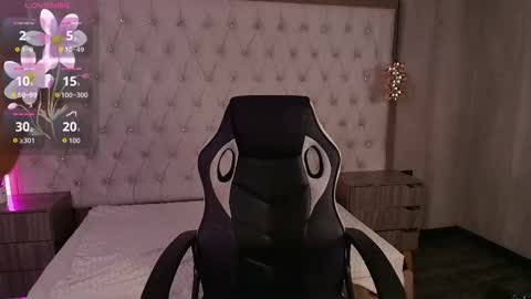 Snapshot of lili_clan chatting on October 27, 1:28 pm lili_clan online show from October 27, 1:28 pm