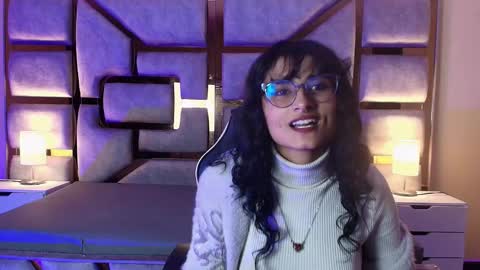 lili_clan online show from November 21, 6:15 am