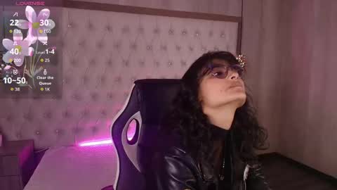 Snapshot of lili_clan chatting on October 30, 2:40 pm lili_clan online show from October 30, 2:40 pm