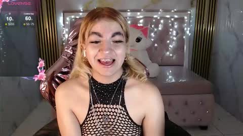 Snapshot of lili_conor_s chatting on September 27, 4:19 am Lili online show from September 27, 4:19 am