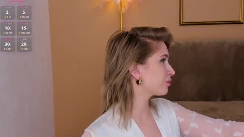 Lilian  online show from May 18, 1:48 am
