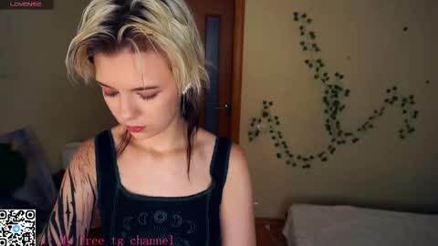 Lilian online show from October 25, 6:54 am