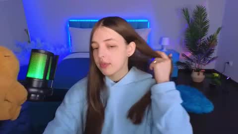 Lili Bakery online show from October 13, 2:25 am