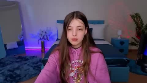 Lili Bakery online show from April 6, 4:46 am