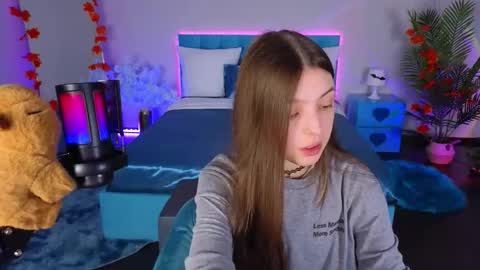 Lili Bakery online show from October 24, 12:39 am