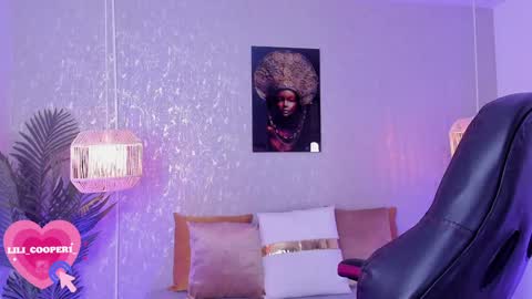 Lili Cooper online show from January 4, 8:27 pm