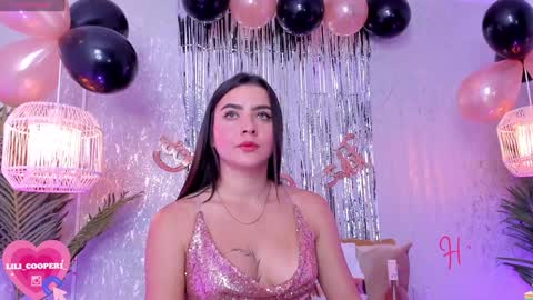 Lili Cooper online show from December 12, 8:32 pm