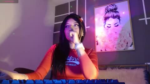 Simone 3 online show from October 7, 8:24 pm