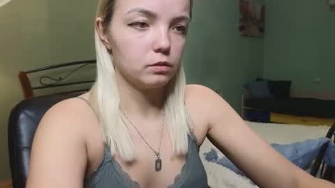 Lilie online show from March 7, 8:11 pm