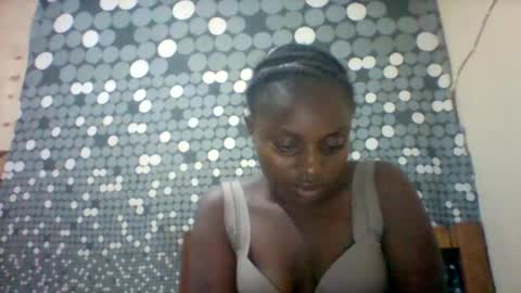 liligal online show from June 29, 7:35 pm