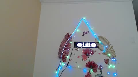 Snapshot of liliimilf chatting on March 7, 9:59 pm liliimilf online show from March 7, 9:59 pm