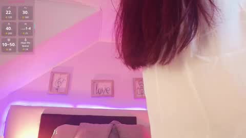 Snapshot of liliith_savett chatting on October 18, 1:14 pm Lilith Savett online show from October 18, 1:14 pm