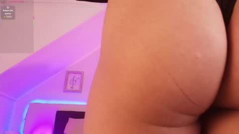 Snapshot of liliith_savett chatting on October 3, 12:32 pm Lilith Savett online show from October 3, 12:32 pm