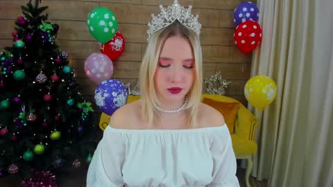 LiliLinn online show from December 26, 5:15 am