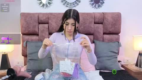 Snapshot of liliopal chatting on October 27, 12:01 pm Lilia online show from October 27, 12:01 pm