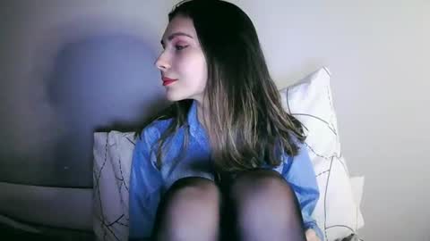 lilirose online show from January 22, 3:51 pm