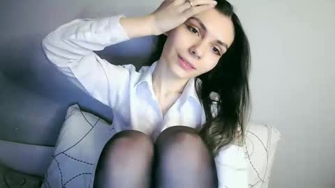 lilirose online show from February 26, 3:32 pm