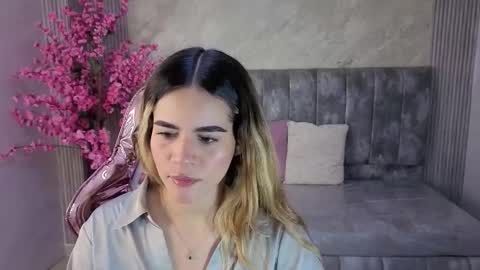 Snapshot of lilith4_s chatting on October 15, 8:33 pm Lilith online show from October 15, 8:33 pm