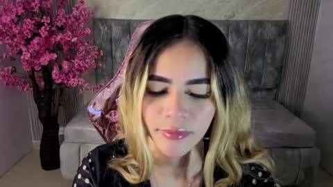 Snapshot of lilith4_s chatting on October 29, 3:22 am Lilith online show from October 29, 3:22 am