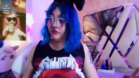 Snapshot of lilith_curvy chatting on October 31, 10:25 pm online show from October 31, 10:25 pm