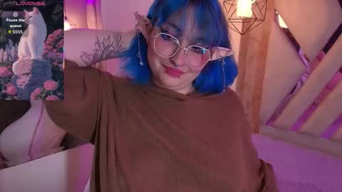 Snapshot of lilith_curvy chatting on September 24, 7:46 pm online show from September 24, 7:46 pm