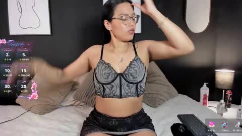 Snapshot of lilith_dh chatting on March 1, 11:39 am Lili  online show from March 1, 11:39 am