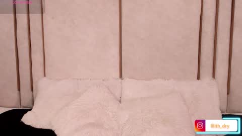 lilith_dry online show from September 11, 2:28 pm