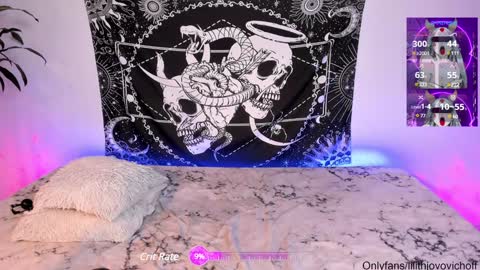 Snapshot of lilith_jovovich chatting on January 26, 2:35 am online show from January 26, 2:35 am