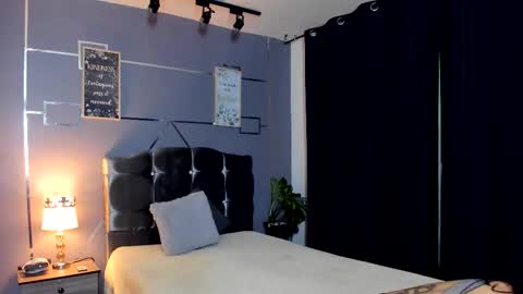 lilith_morgan01 online show from October 4, 12:44 pm