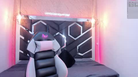 Snapshot of lilith_nv chatting on January 17, 11:17 am Lilith online show from January 17, 11:17 am